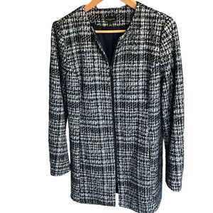 Ann Taylor tweed blazer with blue and white pattern and front zipper